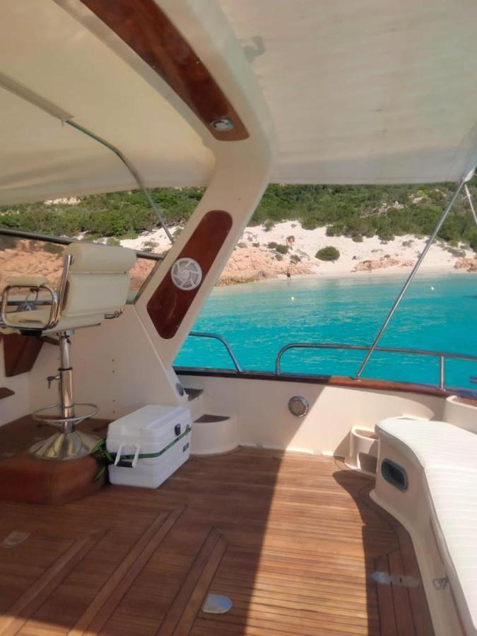 Hotel Night On Board à La Maddalena  Extérieur photo